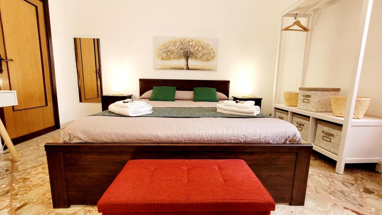 Zanzi 'S Charming Rooms อาโวลา ภายนอก รูปภาพ