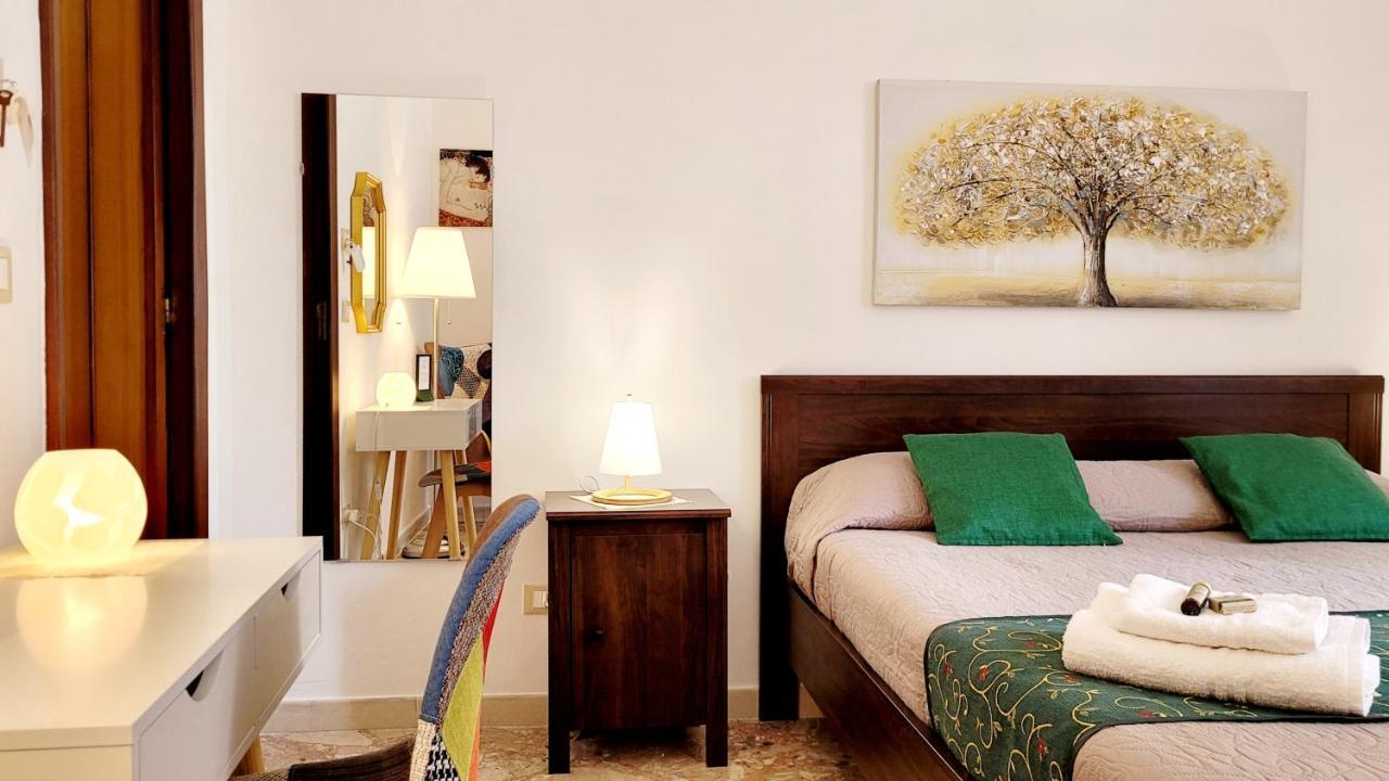 Zanzi 'S Charming Rooms อาโวลา ภายนอก รูปภาพ