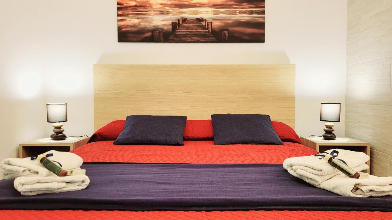 Zanzi 'S Charming Rooms อาโวลา ภายนอก รูปภาพ