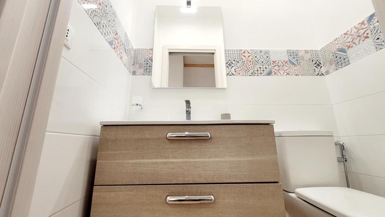 Zanzi 'S Charming Rooms อาโวลา ภายนอก รูปภาพ
