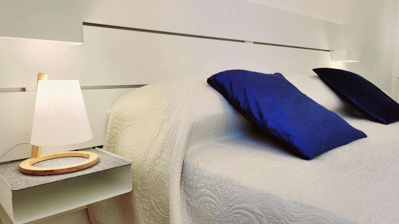 Zanzi 'S Charming Rooms อาโวลา ภายนอก รูปภาพ