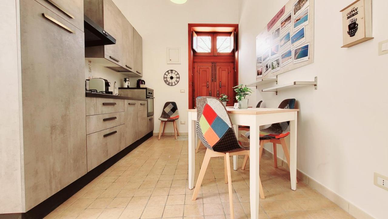 Zanzi 'S Charming Rooms อาโวลา ภายนอก รูปภาพ
