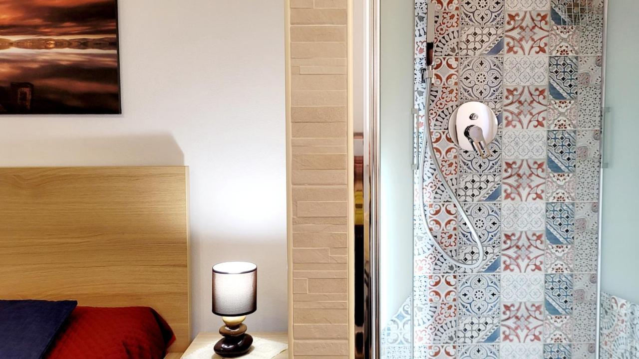 Zanzi 'S Charming Rooms อาโวลา ภายนอก รูปภาพ