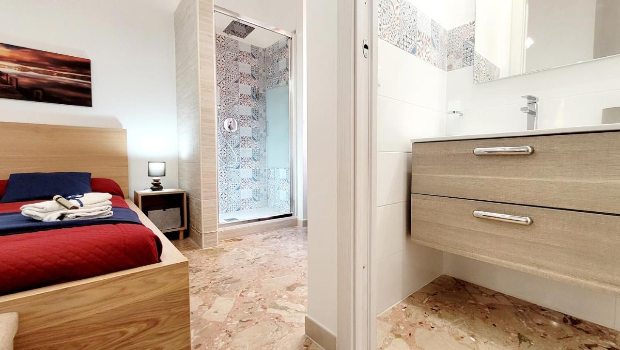 Zanzi 'S Charming Rooms อาโวลา ภายนอก รูปภาพ