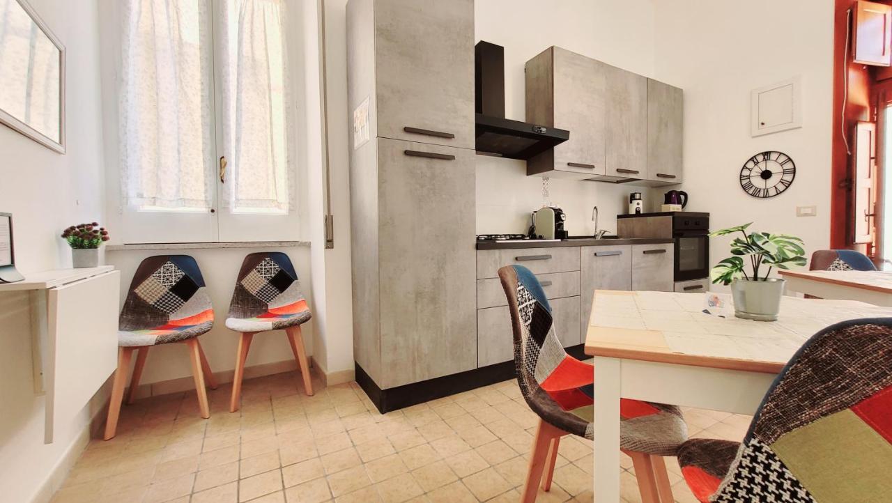 Zanzi 'S Charming Rooms อาโวลา ภายนอก รูปภาพ