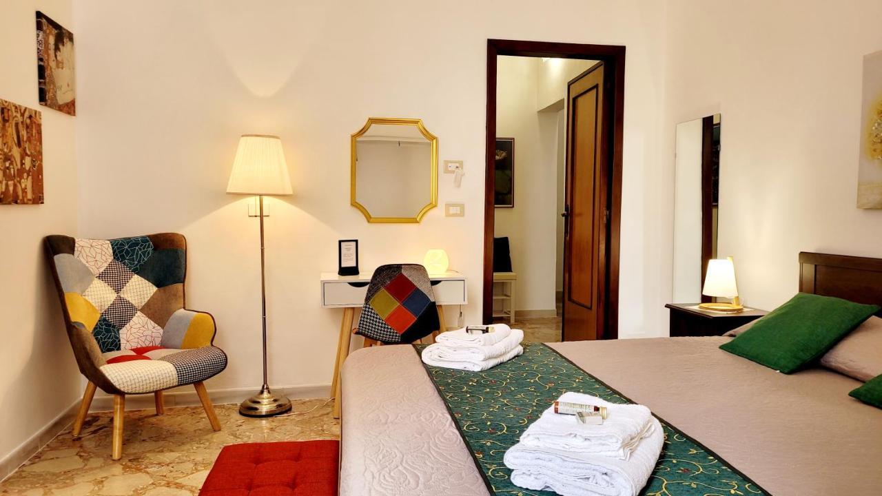 Zanzi 'S Charming Rooms อาโวลา ภายนอก รูปภาพ
