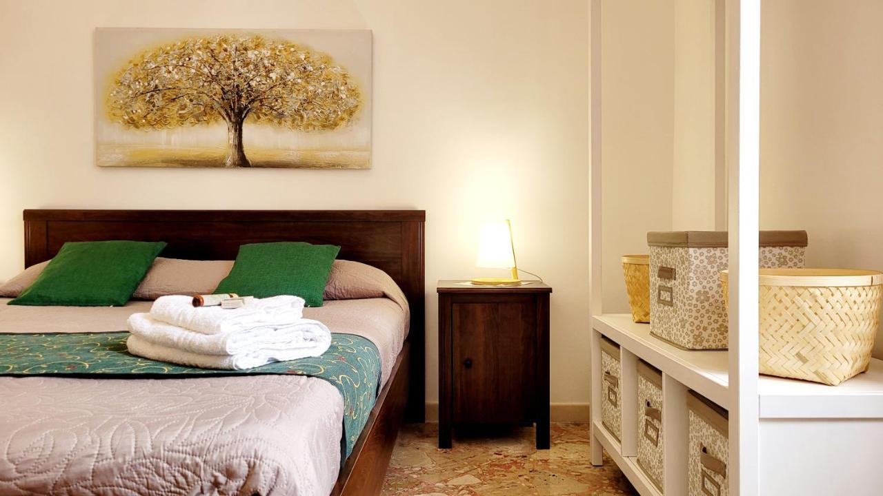 Zanzi 'S Charming Rooms อาโวลา ภายนอก รูปภาพ